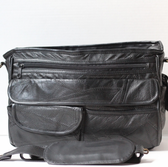 Vintage Black Leather Multi-Pocket Messenger Bag- Pre-owned - Picture 15 of 15